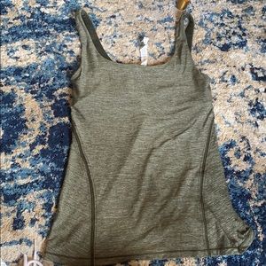 Lululemon top